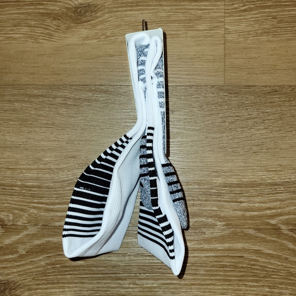 adidas Aeroknit Soccer Over The Calf Socks Men's White/Black New with Tags - Picture 9 of 10